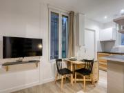 Superbe T2 meublé de 17,96m² à louer dans le 18ème... Superbe T2 meublé de 17,96m² à louer dans le 18ème...