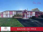 Superbe villa avec jardin, piscine, dépendances et...