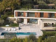 Superbe villa contemporaine à louer proche Cannes Vue... Superbe villa contemporaine à louer proche Cannes Vue...