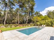 Superbe villa face à la pinède