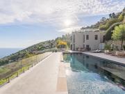 Superbe villa moderne proche de Monaco