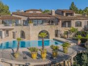 Superbe villa rénovée dans l’un des secteurs les plus...