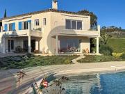 SUPERBE VUE DEGAGEE SUR LA BAIE DE CANNES!