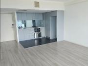 Superbly Positioned 1 Bedroom Unit