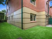 SUPERBLY SITUATED CONTEMPORARY APARTMENT