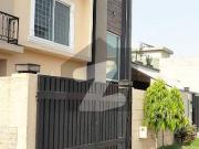 SuperHot Location 12 Marla Beautiful Modern Home...