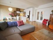 Superior, bright apartment at a fantastic location in...
