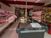 Supermercado cárnico en traspaso: éxito garantizado...