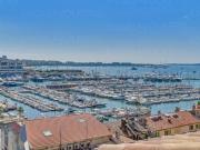 Suquet, 3 pièces de 74 m² dernier étage vue mer