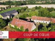 Sur 3,8 hectares, corps de ferme 18Ã¨me, isolÃ©e, idÃ©al...