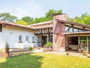 SUR LE GOLF MAGNIFIQUE PROPRIÉTÉ