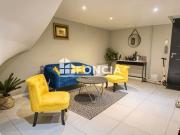 Sur les hauteurs de Poissy, belle maison de 2014, de 88...