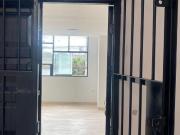 SURCO ALQUILER DE LOCAL DE 59 M2 2DO PISO ALT AV TOMAS...