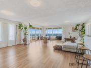 SURF VIEW superb coastal living'