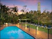 SURFERS PLAZA RESORT Large one bedroom unit Surfers CBD