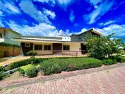 SURPONIENTE EN JARDINES DEL LAGO DE UNA PLANTA SURPONIENTE EN JARDINES DEL LAGO DE UNA PLANTA