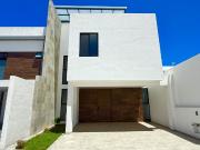 SURPONIENTE EN XARAMA AMPLIA EXCELENTES ESPACIOS