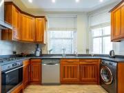 Sutton Court, Chiswick, 4 Bedroom Flat
