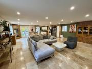 SUZE LA ROUSSE, villa de plain pied de 200 m2 avec piscine