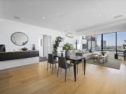 Sweeping Sub penthouse with Stunning Views