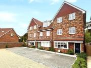 Sweet Chestnut Close, Fleet, 4 Bedroom End