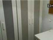 Sweet room en alquiler en apartamento de 6 camas,...