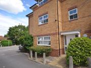 Sydenham Gardens, Chalvey Grove, Slough SL1, 2 bed flat...