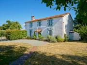 Sympathique maison de village 120m² Menomblet