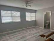 Symphony Apartments Studio Apartment for Rent at 5808 S...