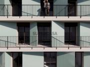 T0 com varanda de 3m2 e lugar de garagem na rua Costa Cabral