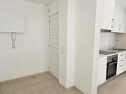 T1 Centro Almada com Quarto e Sala com Kitchenett Renovado