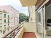T1 com Boas reas, Varandas, Elevador e Garagem Areeiro...