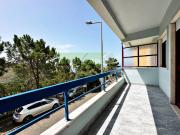 T1 com Varanda e Parqueamento. Vista para a Praia do Magoito