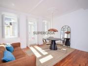 T1 em prédio totalmente reconstruído, com acabamentos de...