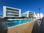 T1 Exclusivo em Primeira Linha de Mar com Condomínio de Luxo