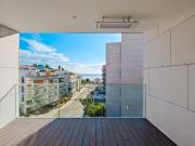 T1 novo a estrear no centro de Cascais com vista de mar...