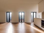 T1 Novo com Terraço e 3 Varandas em Alcântara