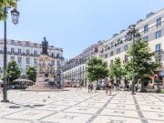 Apartamento T1 na praça Luís de Camões, com elevador e...