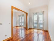 T2+1 no último piso | Estefânia — a 300 metros do...