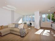 T2, 80m2 área bruta, mobilado, junto ao Mercado de S....