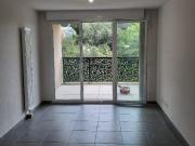 T2 AVEC BALCON ET UN PARKING COUVERT