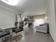 T2 c/ Lugar de Garagem e Arrumo em Canelas