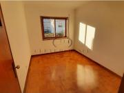 T2 Remodelado com Varandas e Garagem na Av. General...