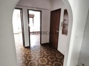 T3 com Arrecadação e 2 Casas de Banho R/C Alto em Queluz