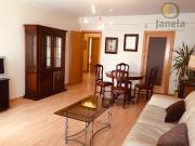 T2 com box e arrecadação, no centro de Faro, varandas...