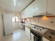 T2 com garagem e Portaria nas Olaias | Avenida Arantes e...