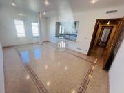 T2 com parqueamento, a 100 metros da praia