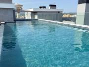 T2 com piscina na cobertura e amplo terraço e vista...