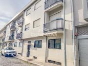 T2 com Terraço +Casa de Arrumos e Garagem c/Box e... T2 com Terraço +Casa de Arrumos e Garagem c/Box e...