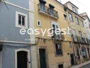 T2 com terraço renovado em zona histórica T2 com terraço renovado em zona histórica